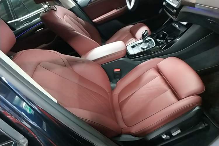 Used BMW X3 2022 xDrive30i Luxury Model M Night Sky Package Right Front Seat