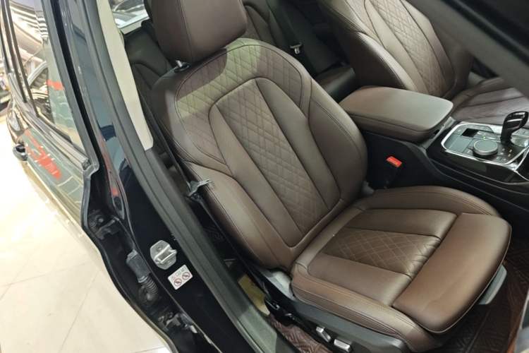 Used BMW X3 2022 xDrive30i Luxury Model M Night Sky Package Right Front Seat