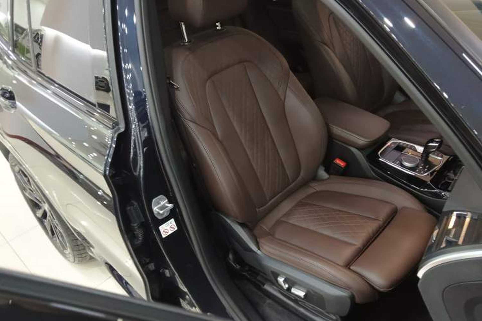 Used BMW X3 2022 xDrive30i Luxury Edition M Night Sky Package Right Front Seat