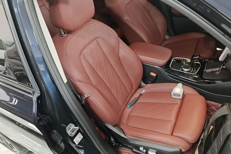 Used BMW X3 2022 xDrive30i Luxury Model M Night Sky Package Right Front Seat