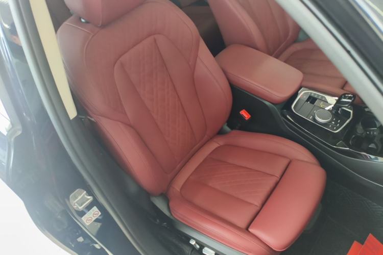 Used BMW X3 2022 Restyled xDrive25i M Sport Package Right Front Seat