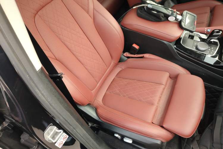 Used BMW X3 2022 xDrive30i Luxury Model M Night Sky Package Right Front Seat
