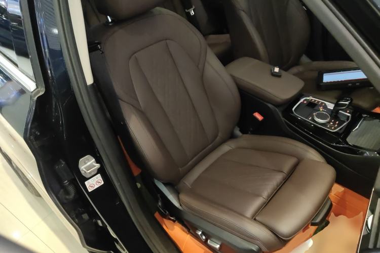 Used BMW X3 2022 Restyled xDrive25i M Sport Package Right Front Seat
