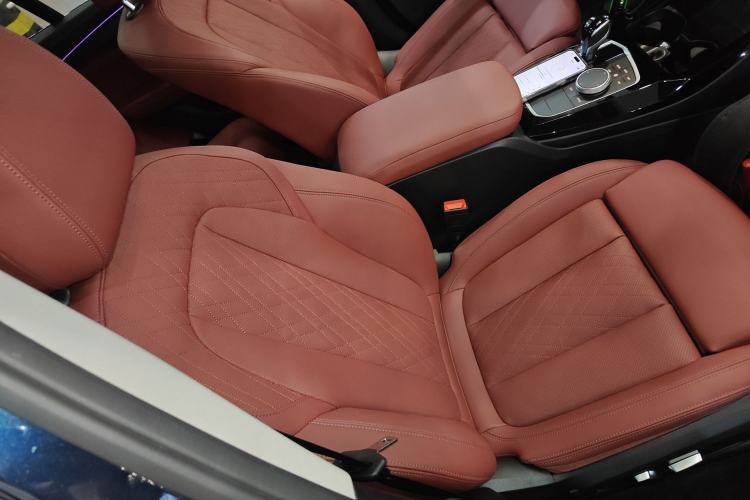 Used BMW X3 2022 Second Facelift xDrive30i Leading Edition M Night Sky Package Right Front Seat