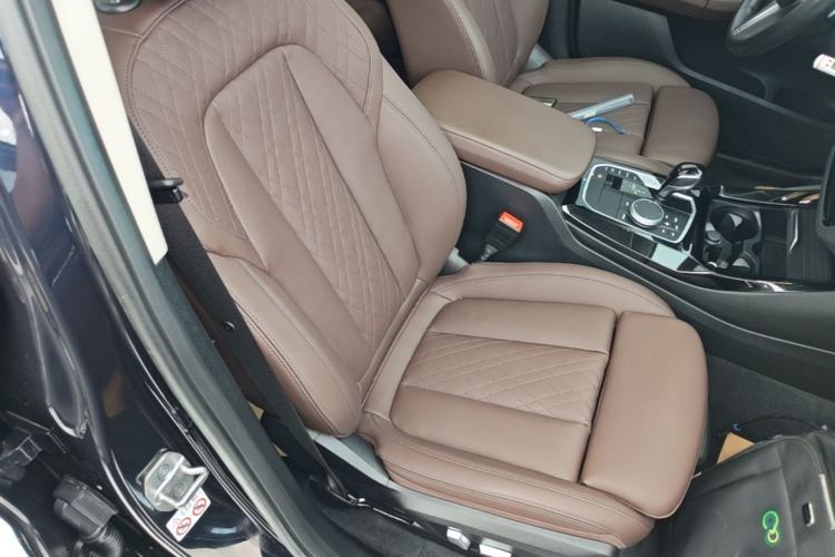 Used BMW X3 2022 Restyled xDrive30i Luxury Edition M Night Sky Package Right Front Seat