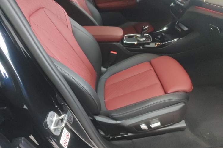 Used BMW X3 2022 Restyled xDrive30i Luxury Edition M Night Sky Package Right Front Seat