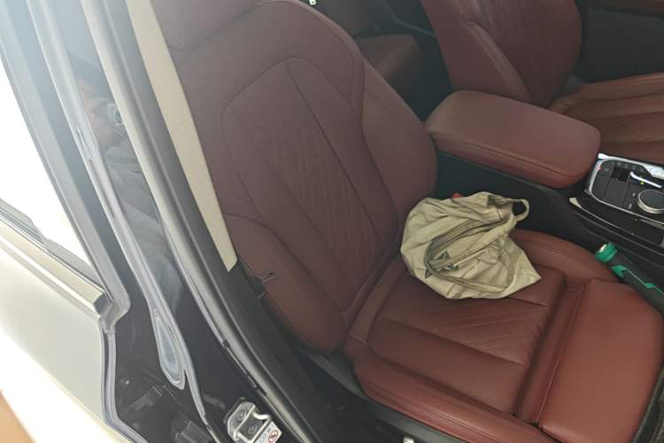 Used BMW X3 2022 Facelift xDrive30i Luxury Edition M Night Edition Package Right Front Seat