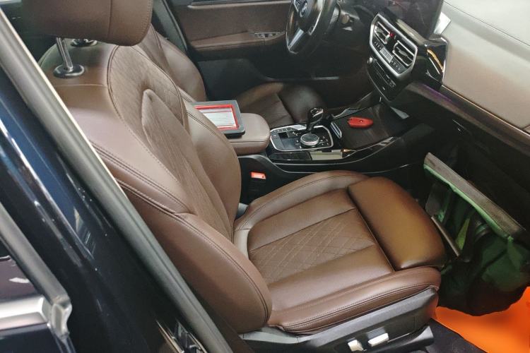 Used BMW X3 2022 Restyled xDrive25i M Sport Package Right Front Seat