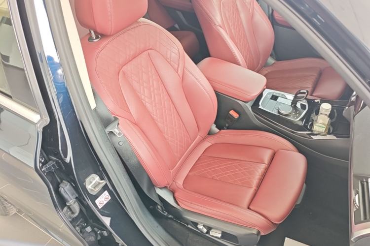 Used BMW X3 2022 Restyled xDrive25i M Sport Package Right Front Seat
