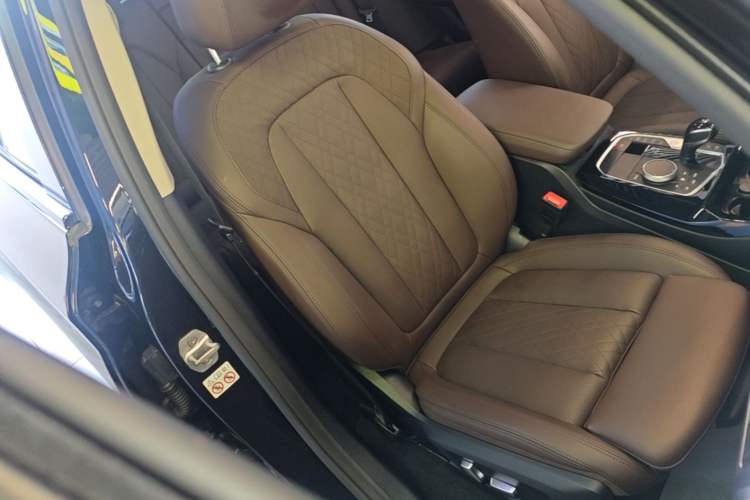 Used BMW X3 2022 Facelift xDrive30i Luxury Edition M Night Edition Package Right Front Seat