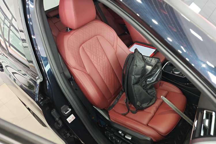 Used BMW X3 2022 Restyled xDrive30i Luxury Edition M Night Sky Package Right Front Seat