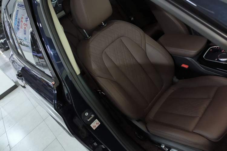 Used BMW X3 2022 Facelift xDrive30i Luxury Edition M Night Edition Package Right Front Seat