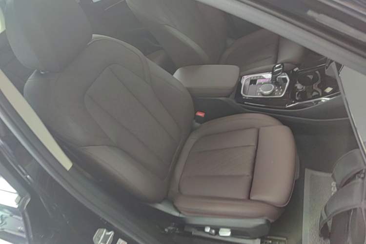 Used BMW X3 2022 Restyled xDrive25i M Sport Package Right Front Seat