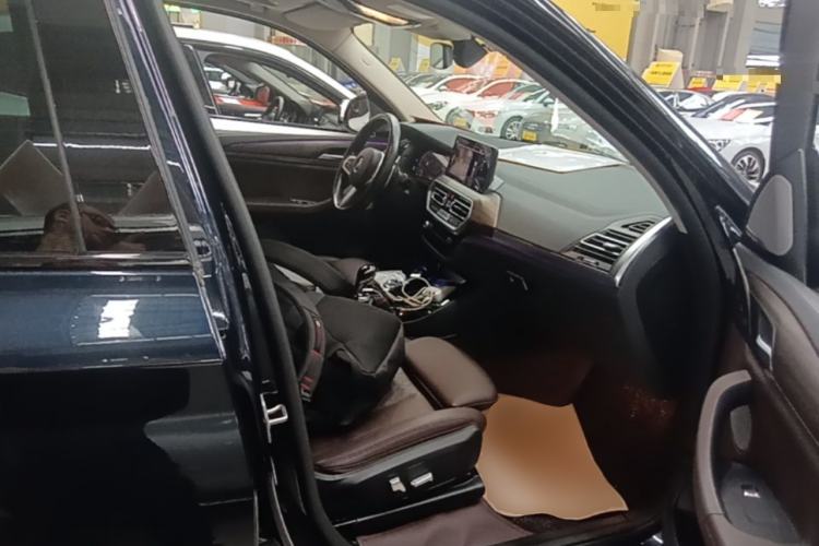 Used BMW X3 2022 xDrive30i Luxury Model M Night Sky Package Right Front Seat
