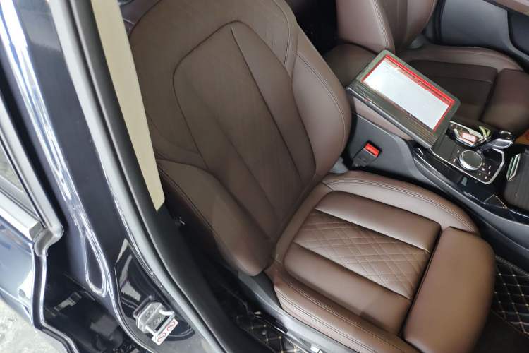 Used BMW X3 2022 Restyled xDrive25i M Sport Package Right Front Seat