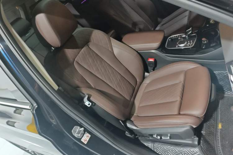 Used BMW X3 2022 Restyled xDrive25i M Sport Package Right Front Seat