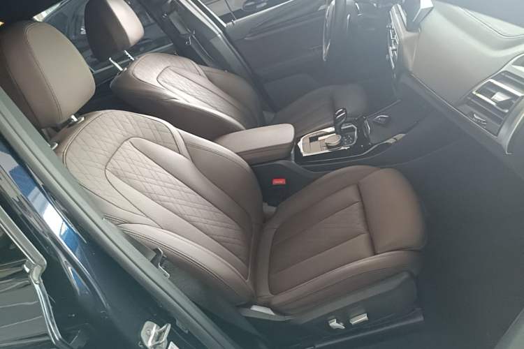 Used BMW X3 2022 Second Facelift xDrive30i Luxury Edition M Night Sky Package Right Front Seat