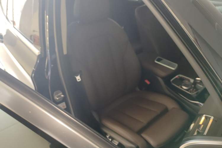 Used BMW X3 2022 Second Facelift xDrive30i Leading Edition M Night Sky Package Right Front Seat