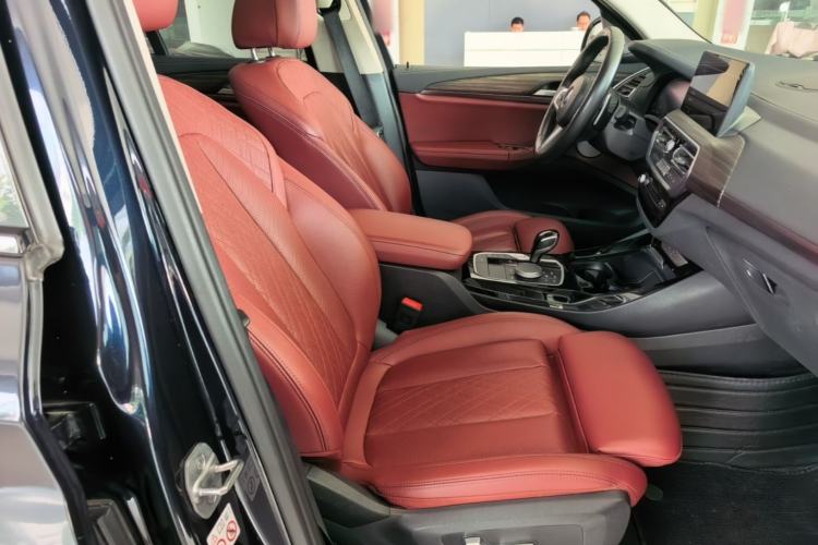 Used BMW X3 2022 Second Facelift xDrive30i Leading Edition M Night Sky Package Right Front Seat