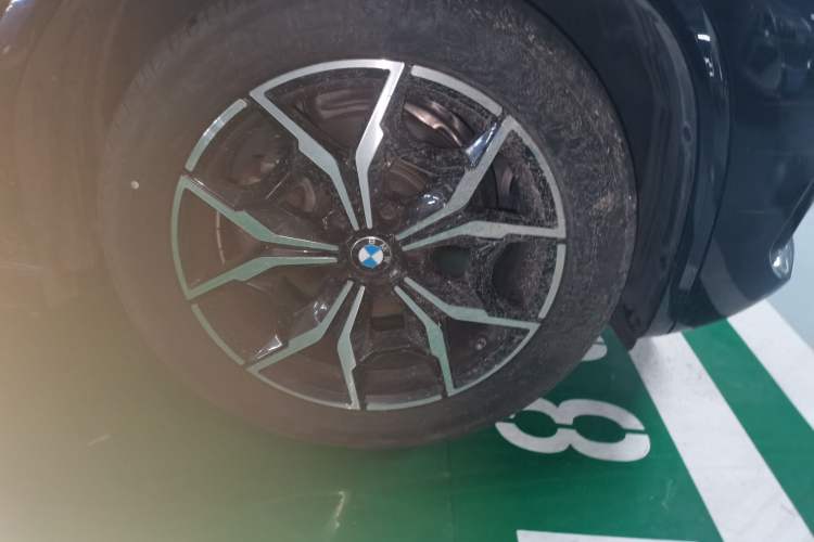 Used BMW X3 2022 xDrive25i M Sport Package Right Front Wheel Hub