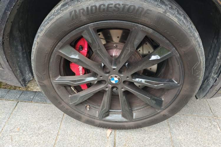 Used BMW X3 2022 Second Facelift xDrive30i Luxury Edition M Night Sky Package Right Front Wheel Hub