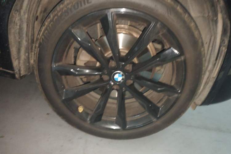 Used BMW X3 2022 Second Facelift xDrive30i Luxury Edition M Night Sky Package Right Front Wheel Hub