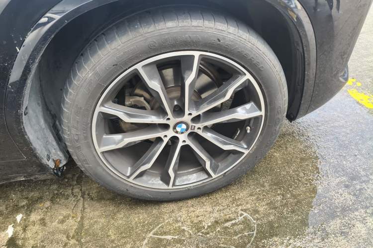 Used BMW X3 2022 Facelift xDrive30i Luxury Edition M Night Edition Package Right Front Wheel Hub