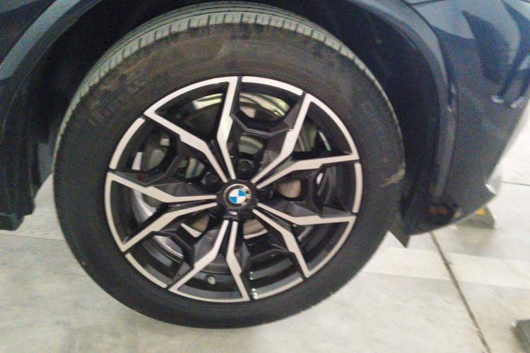 Used BMW X3 2022 xDrive25i M Sport Package Right Front Wheel Hub
