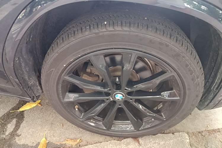 Used BMW X3 2022 Restyled xDrive30i Luxury Edition M Night Sky Package Right Front Wheel Hub