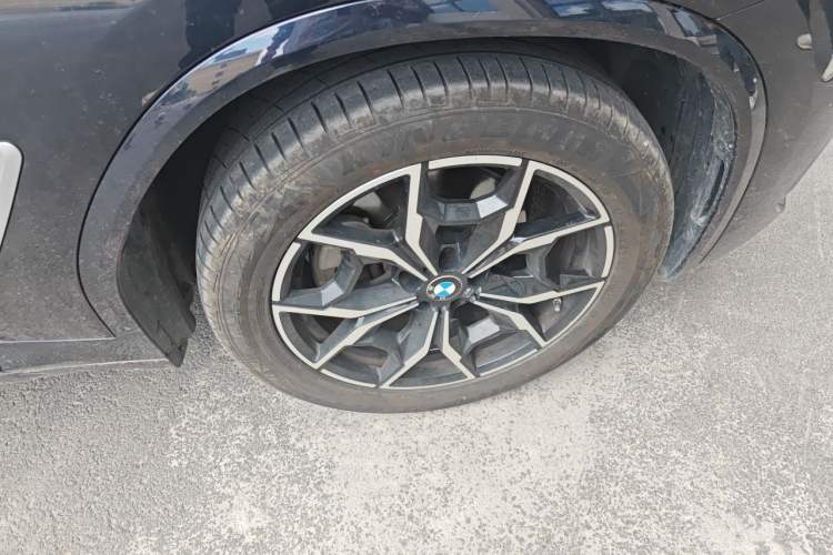 Used BMW X3 2022 xDrive25i M Sport Package Right Front Wheel Hub