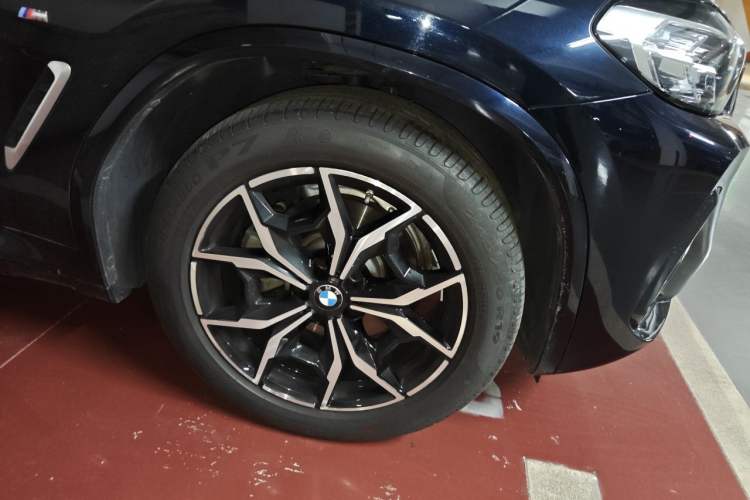 Used BMW X3 2022 xDrive25i M Sport Package Right Front Wheel Hub