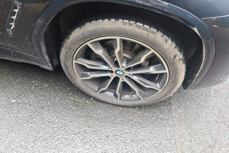 Used BMW X3 2022 xDrive30i Luxury Model M Night Sky Package Right Front Wheel Hub