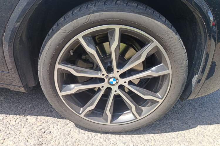 Used BMW X3 2022 Facelift xDrive30i Luxury Edition M Night Edition Package Right Front Wheel Hub