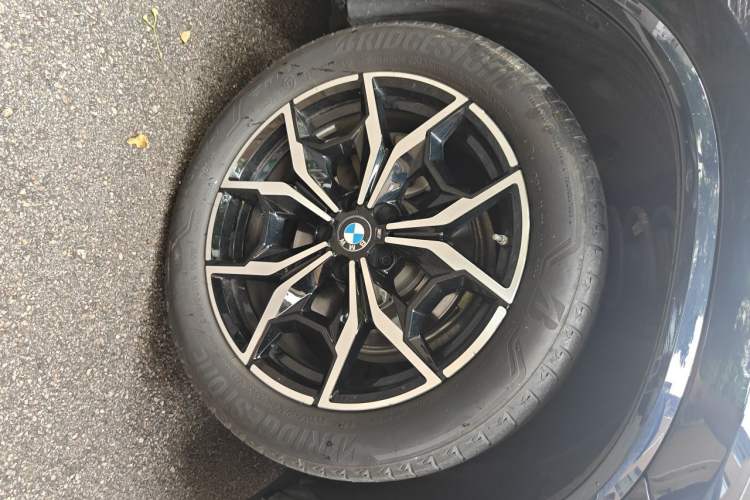 Used BMW X3 2022 xDrive25i M Sport Package Right Front Wheel Hub