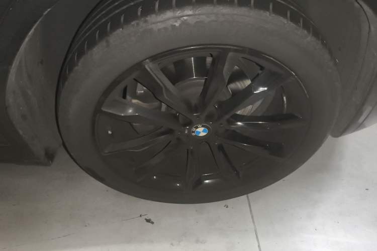 Used BMW X3 2022 Restyled xDrive30i Luxury Edition M Night Sky Package Right Front Wheel Hub