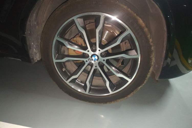 Used BMW X3 2022 xDrive30i Luxury Model M Night Sky Package Right Front Wheel Hub