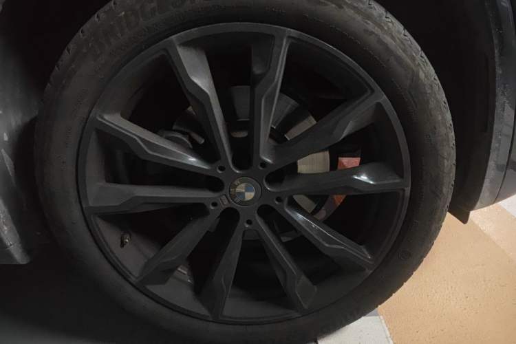 Used BMW X3 2022 xDrive30i Luxury Edition M Night Sky Package Right Front Wheel Hub
