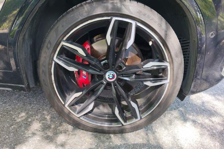 Used BMW X3 2022 M40i Right Front Wheel Hub