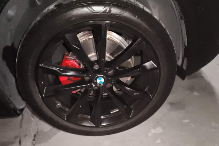 Used BMW X3 2022 Restyled xDrive30i Luxury Edition M Night Sky Package Right Front Wheel Hub