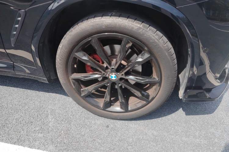 Used BMW X3 2022 xDrive30i Luxury Edition M Night Sky Package Right Front Wheel Hub