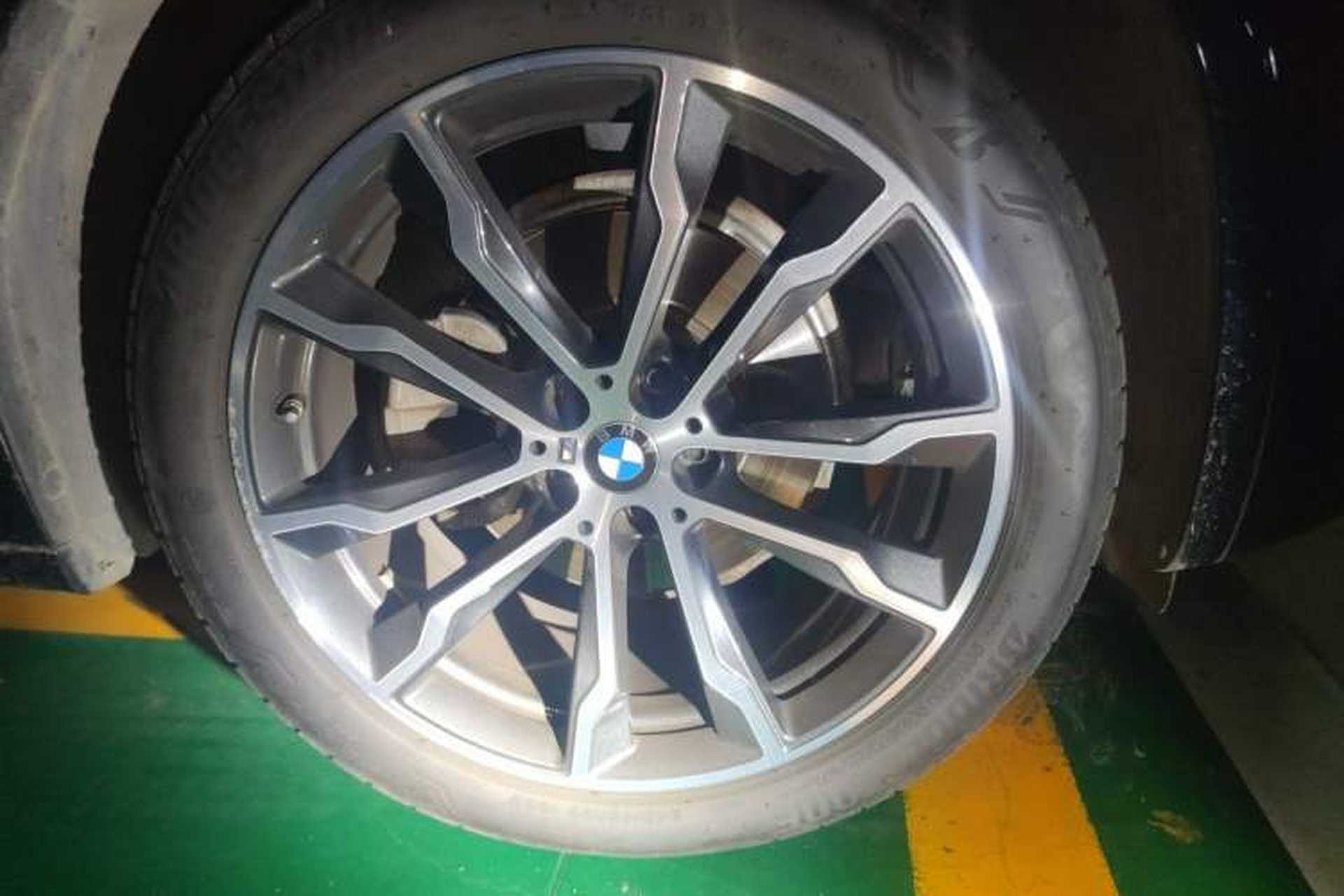 Used BMW X3 2022 xDrive30i Luxury Edition M Night Sky Package Right Front Wheel Hub