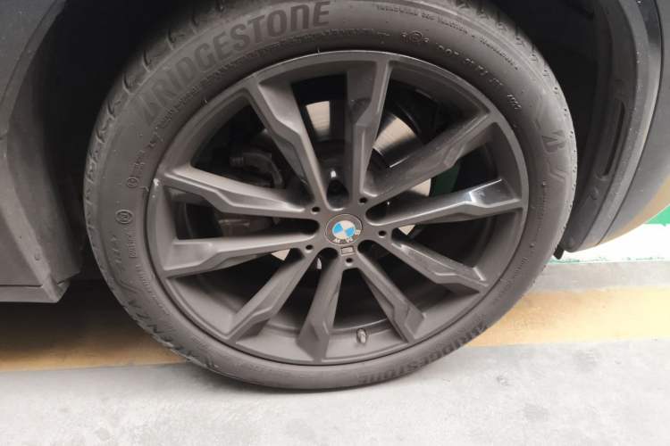 Used BMW X3 2022 Restyled xDrive30i Luxury Edition M Night Sky Package Right Front Wheel Hub