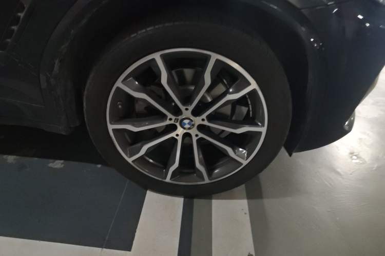 Used BMW X3 2022 xDrive30i Luxury Model M Night Sky Package Right Front Wheel Hub