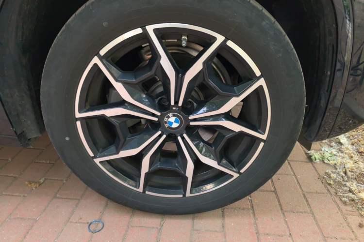 Used BMW X3 2022 xDrive25i M Sport Package Right Front Wheel Hub