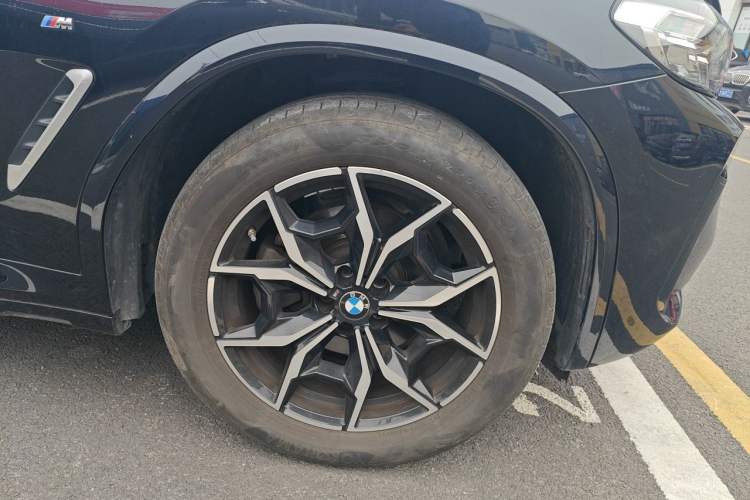 Used BMW X3 2022 xDrive25i M Sport Package Right Front Wheel Hub