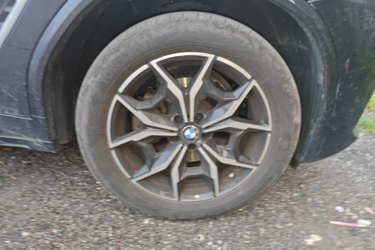 Used BMW X3 2022 xDrive25i M Sport Package Right Front Wheel Hub