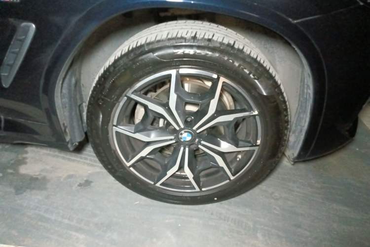 Used BMW X3 2022 Restyled xDrive25i M Sport Package Right Front Wheel Hub