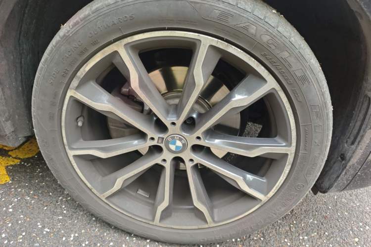 Used BMW X3 2022 Facelift xDrive30i Luxury Edition M Night Edition Package Right Front Wheel Hub