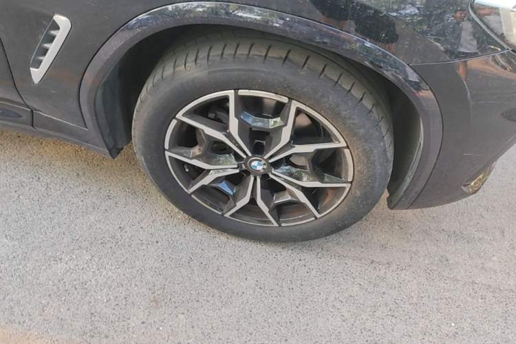 Used BMW X3 2022 xDrive25i M Sport Package Right Front Wheel Hub