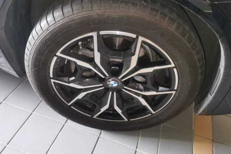 Used BMW X3 2022 xDrive25i M Sport Package Right Front Wheel Hub